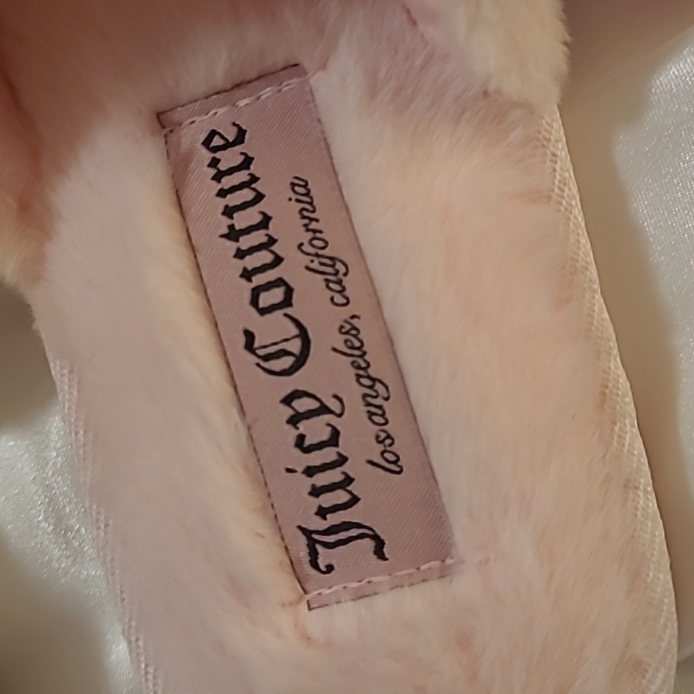 Juicy Couture Light Pink Embroidered Slippers - Picture 3 of 9